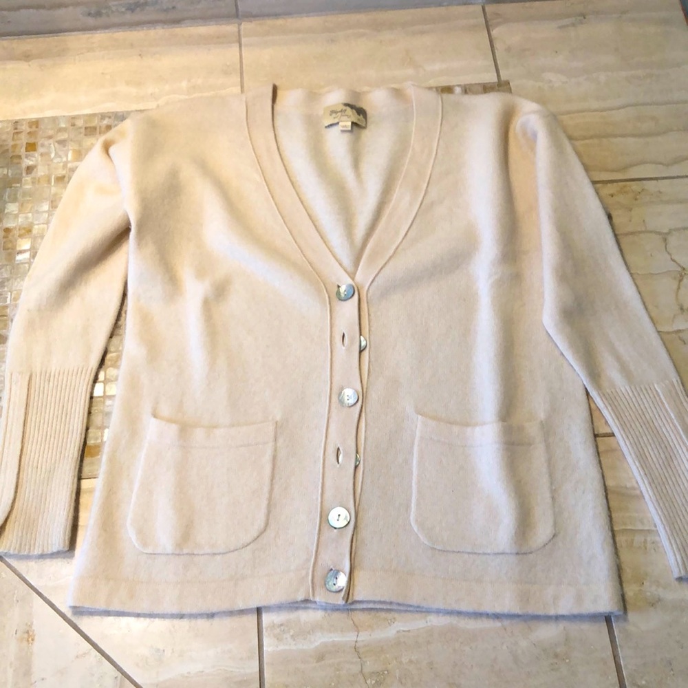 Elizabeth and James /Alpaca/wool Cardigan- XS ❤️